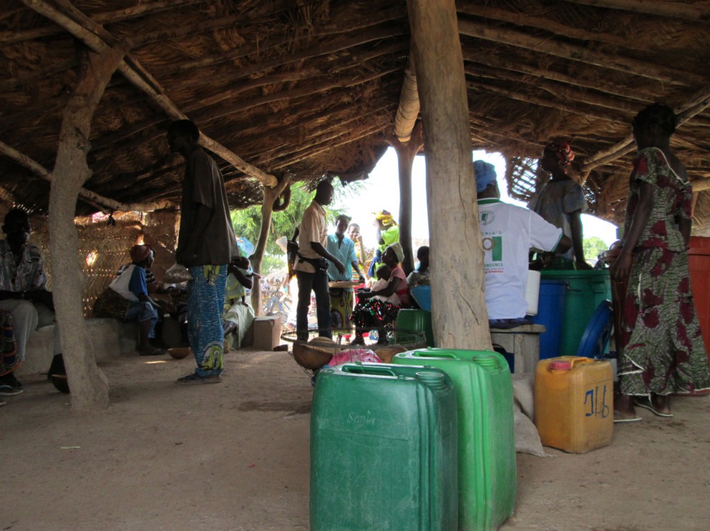 Le cabaret dans le marché de Bazoulé