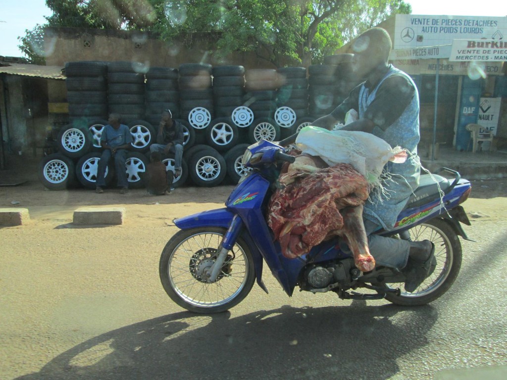 Le livreur de viande à Ouaga 